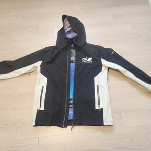 2324 오비오 WILDFIRE JACKET JET BLACK 스노우 보드복 자켓 팝니다.