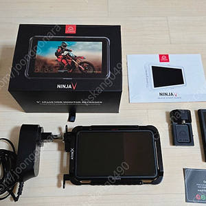 Atomos 아토모스 Ninja V 닌자 V 풀세트 판매합니다. 4tb ssd.