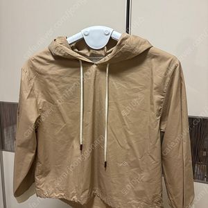 르베이지 후드 블라우스