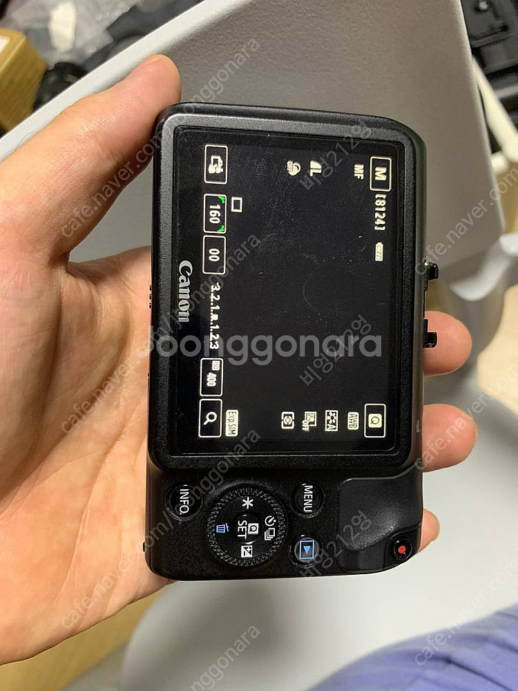 캐논 eos M 15만원 팝니다.--7