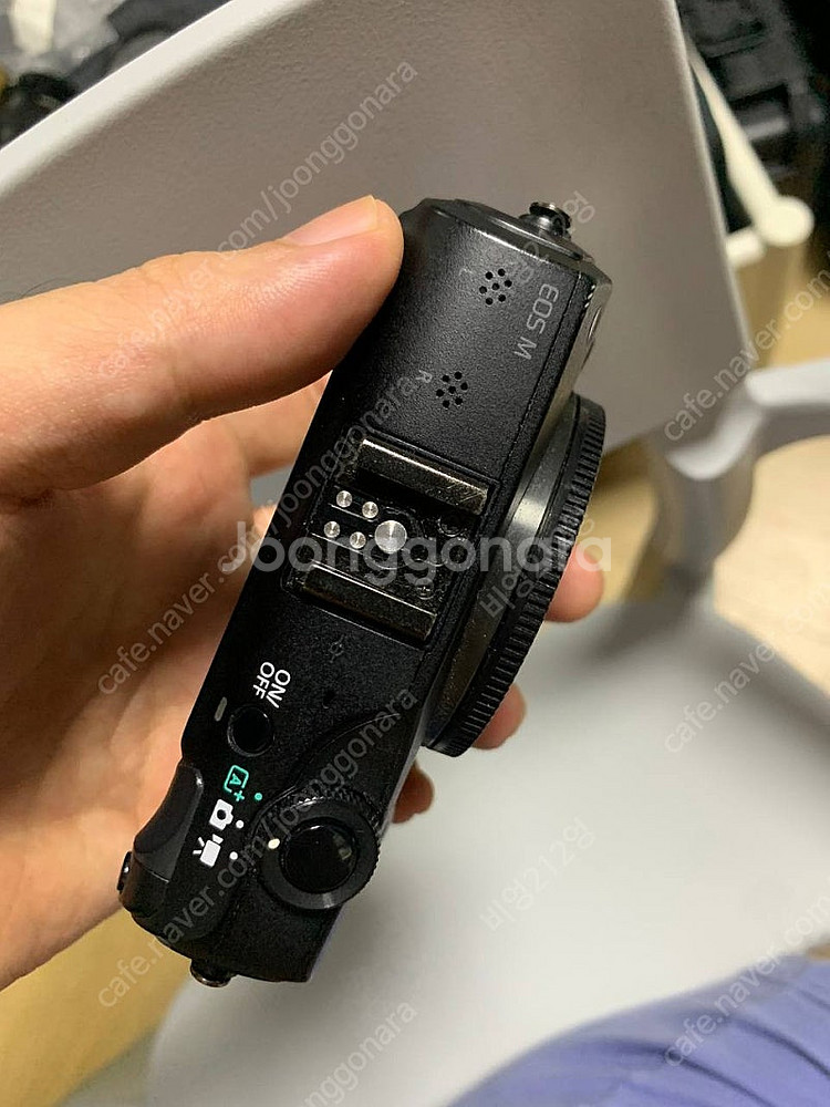 캐논 eos M 15만원 팝니다.--9