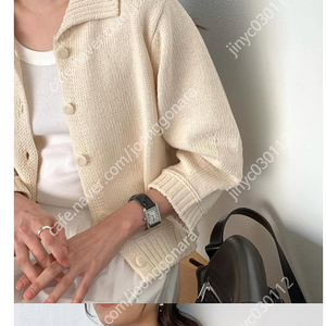 디엠버 벌룬코튼가디건7부 크림 새상품 팝니다