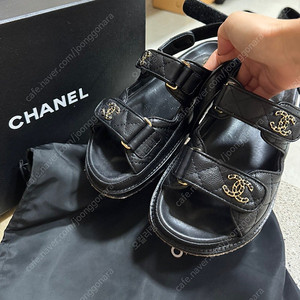 샤넬 캐비어 벨크로 밸크로 샌들 37 블랙 235-240