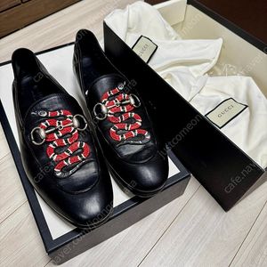 구찌 스네이크 자수 로퍼 260-265