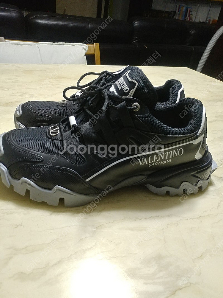 발렌티노 명품신발 세일 정품 280사이즈--0