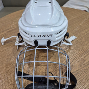 아이스하키 헬멧(바우어리액트100)