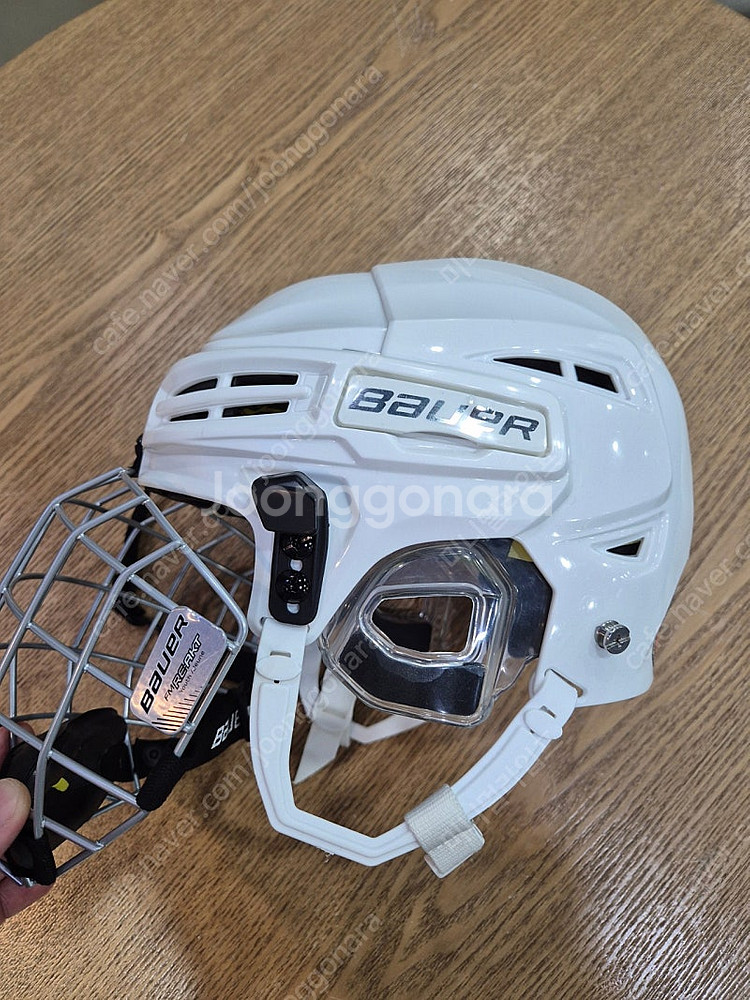 아이스하키 헬멧(바우어리액트100)--1