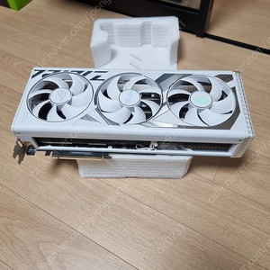 asus 화이트스트릭스 4080 팝니다