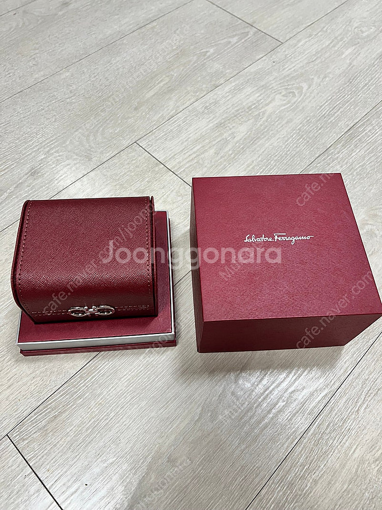 정품 페레가모 시계 정품 시계 케이스 풀박스 (새거급)--1