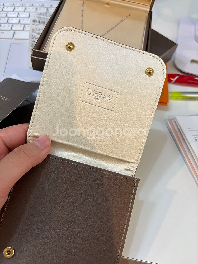 불가리 정품 목걸이 휴대용 파우치 판매--2