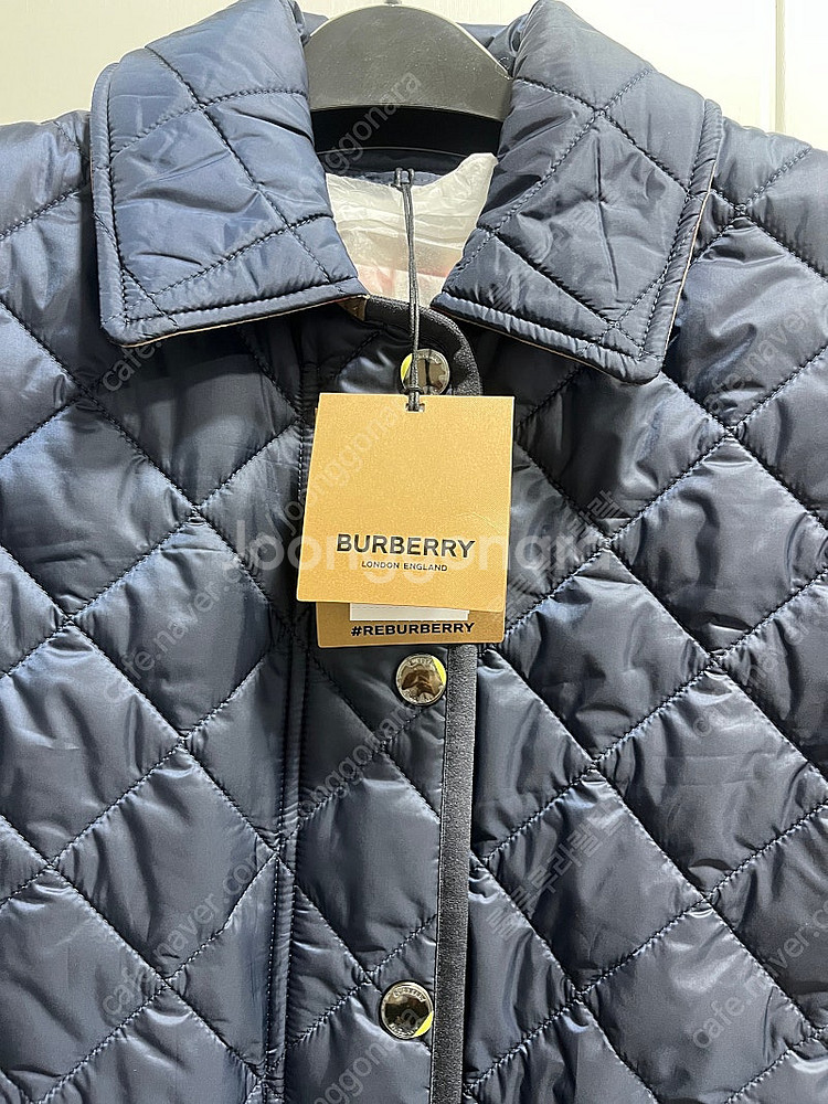 버버리 달리 퀼팅 자켓 S 매장 구매 새상품--1