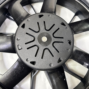 Ferrari 458 RH ELECTRIC FAN 페라리 458 우측 일렉트릭 휀 부품번호 (275044) 이미지