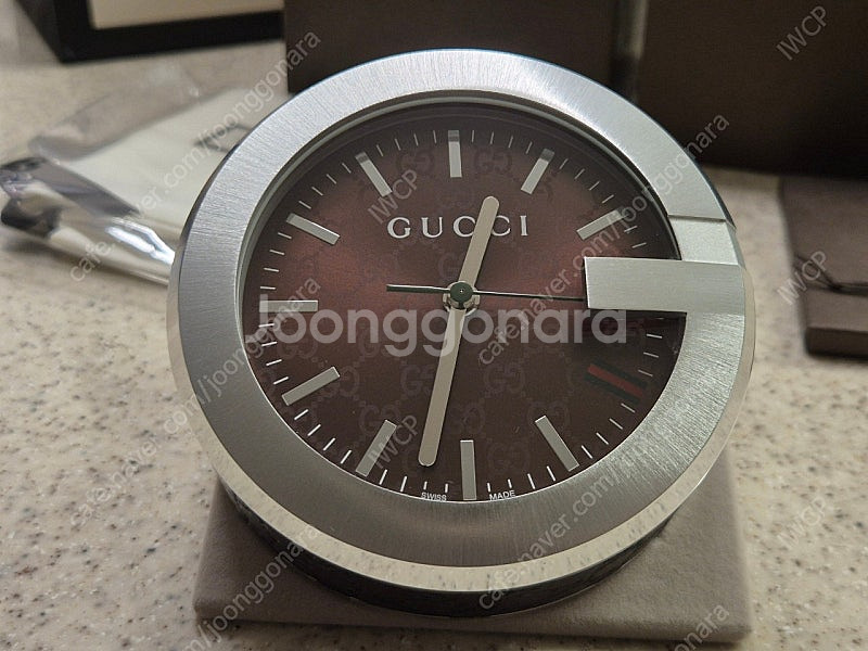 Gucci(구찌) YC210008 GG 로고 탁상시계--1