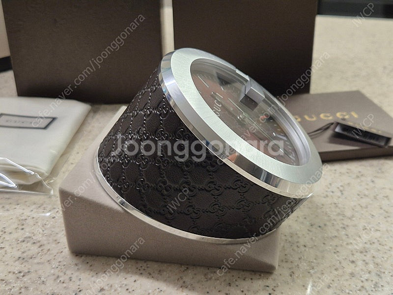 Gucci(구찌) YC210008 GG 로고 탁상시계--4