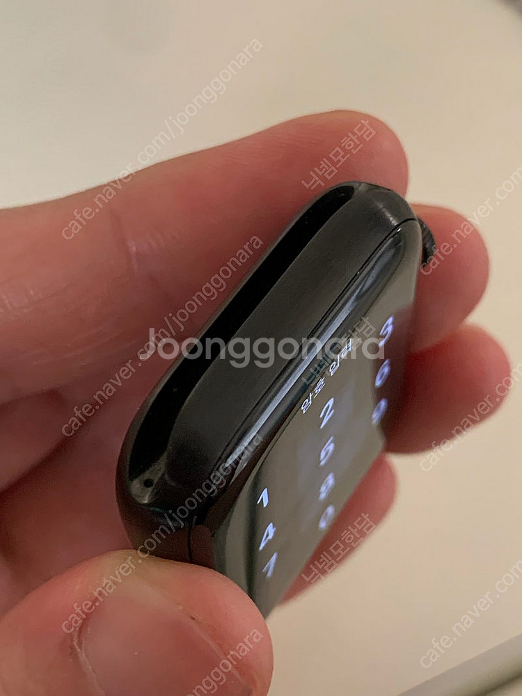 애플워치6 44mm 티타늄 블랙 팝니다--2