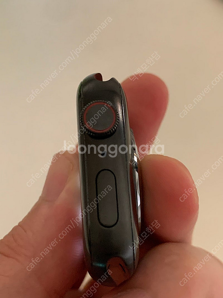 애플워치6 44mm 티타늄 블랙 팝니다--5
