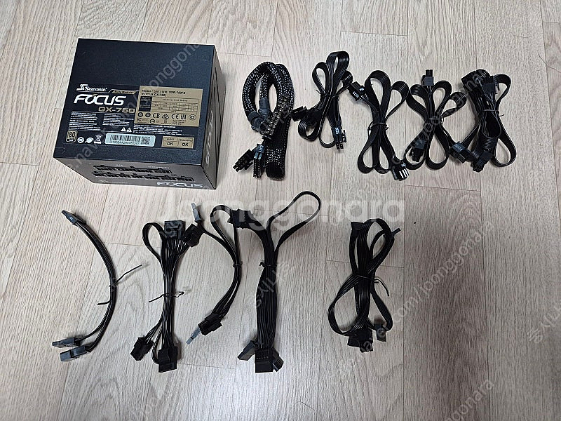 시소닉 FOCUS GOLD GX-750 풀모듈러 (75...--0