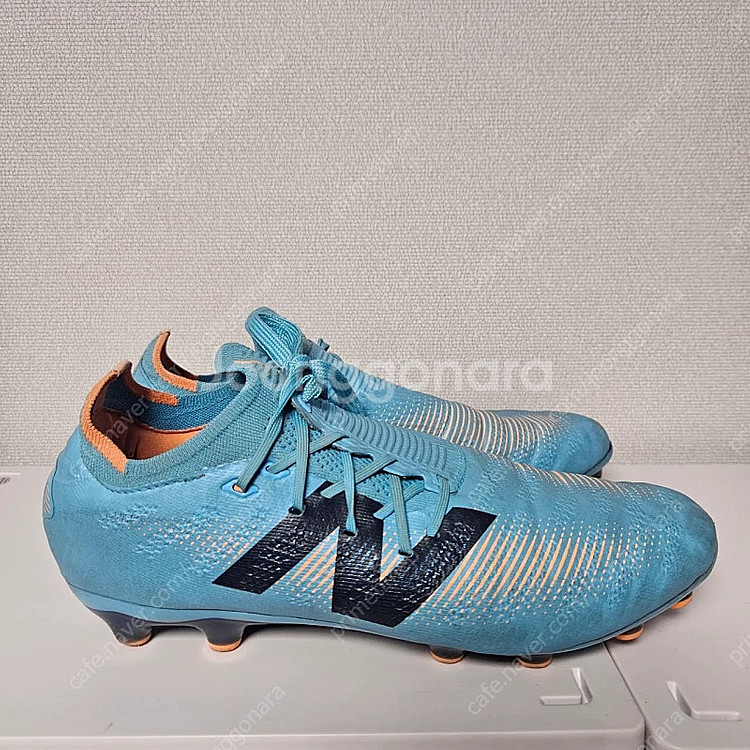 뉴발란스 퓨론 V7+ AG 280--2