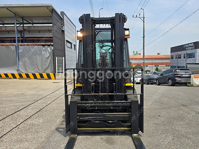 [준신차급] 현대 FOREX 35D-9F 3단마스트+풀옵션 컨테이너 전용 장비--7