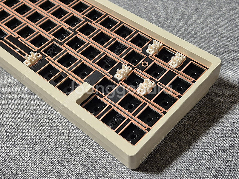 럭키65 v2 밀크화이트--1