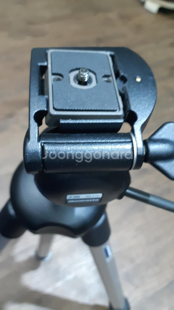 Manfrotto ITALY 카메라 삼각대 명품 이태리...--2