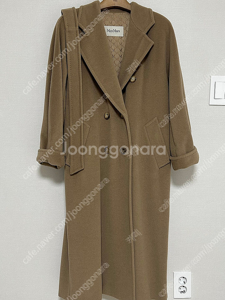 막스마라 마담 카멜 40 사이즈 판매합니다--0