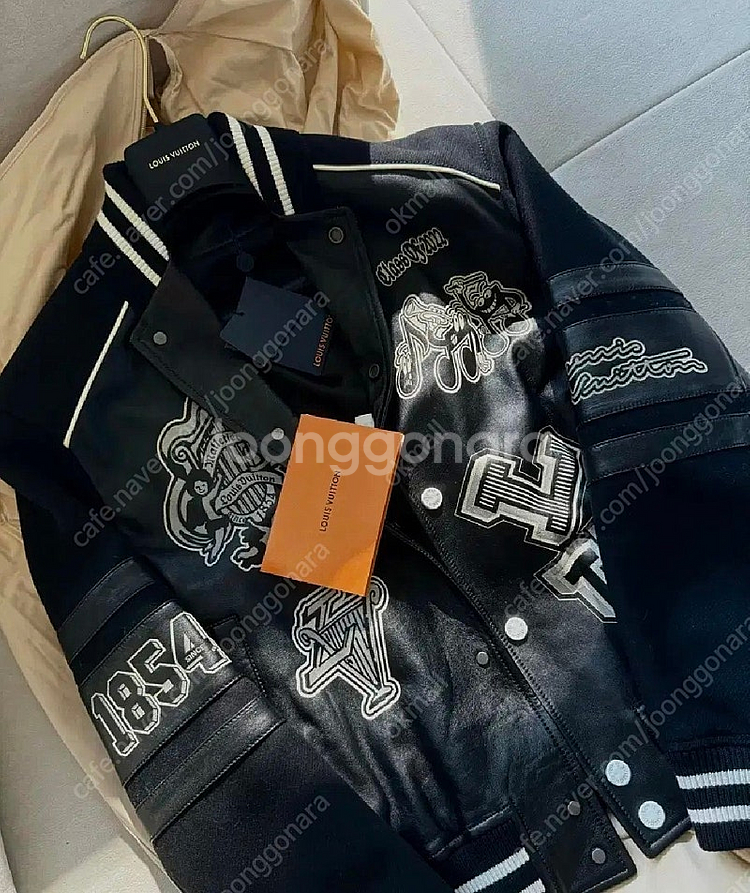 [48] 루이비통 바시티 자켓--0