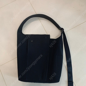 옴므플리세 유틸리티백 라지 검정