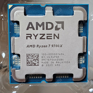 AMD 라이젠 Ryzen 7 9700X CPU 팝니다 32.5만