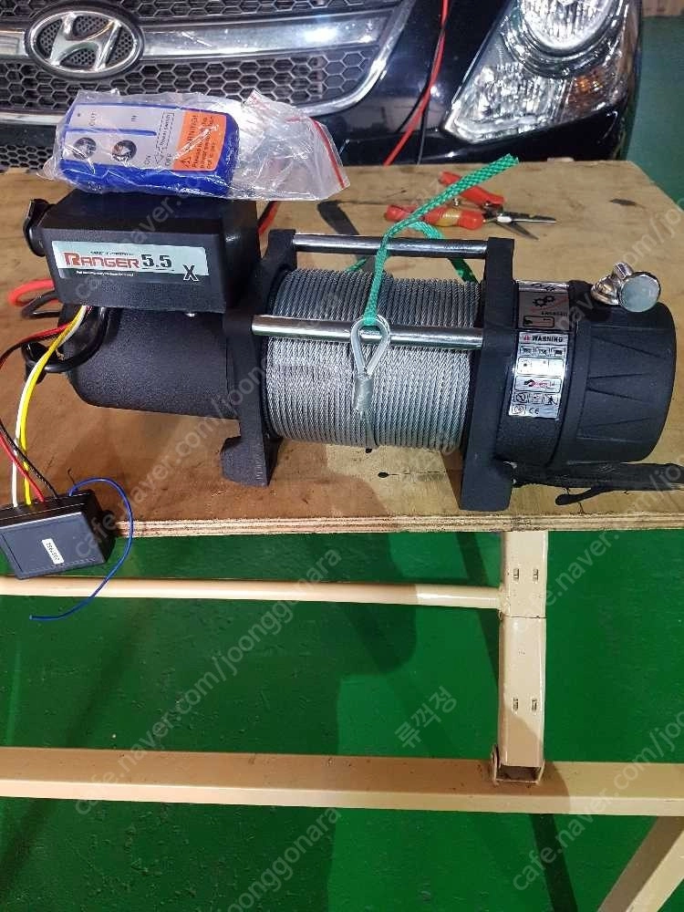 레인저윈치5.5X 12V 이양기견인윈치 멧돼지사냥후견인윈치 고소작업대윈치 런바차량용윈치5500LBS 이미지