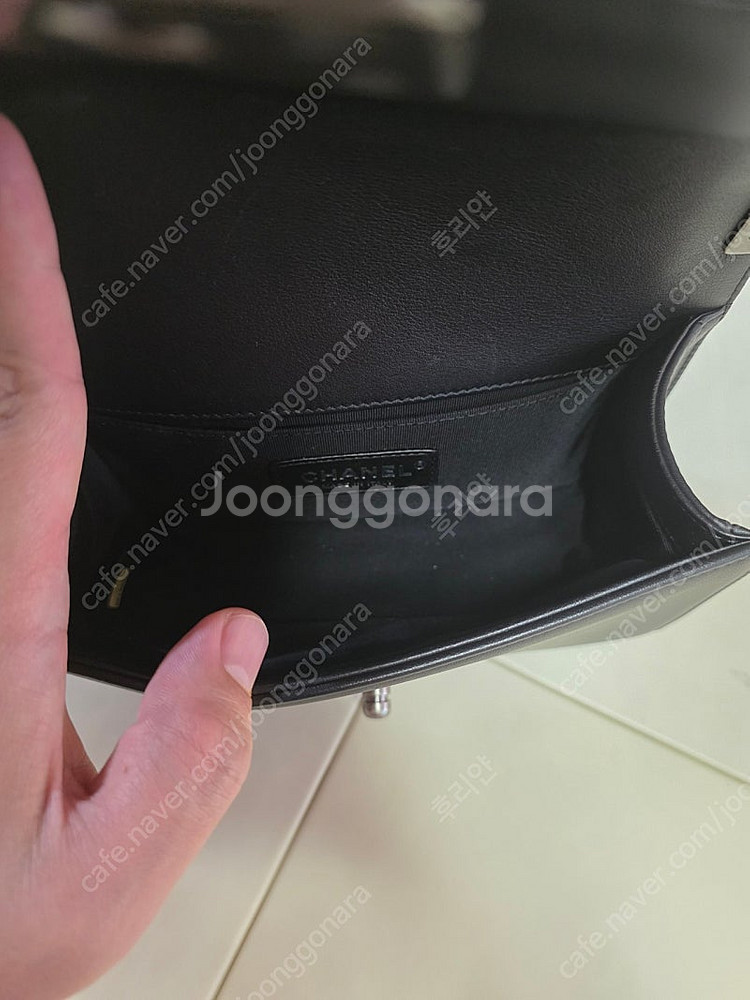 보이샤넬 쉐브론 빈티즈 은장 스몰 보이백--8