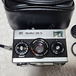 롤라이35s(실버,a급), 625건전지 노출ok, rollei sonnar 렌즈 40/2.8(밝은렌즈), 필터, 캡, 스트랩, 케이스.