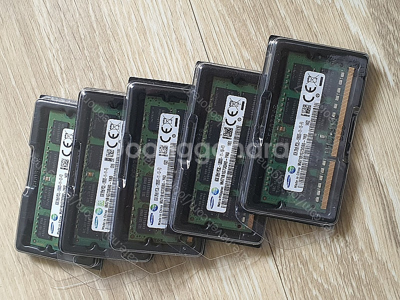 노트북용램 . DDR3L 8기가 3개--0