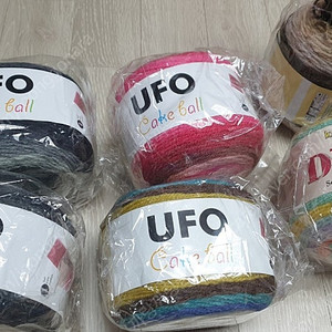 뜨개, 코바늘 실 케이크볼 UFO외 (그래니스퀘어 가방) 5개 일괄판매 (조금 사용한 한개는 덤)