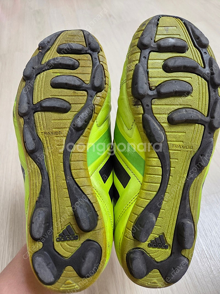 아디다스 풋살화 축구화 215,230 일괄 판매합니다.--1