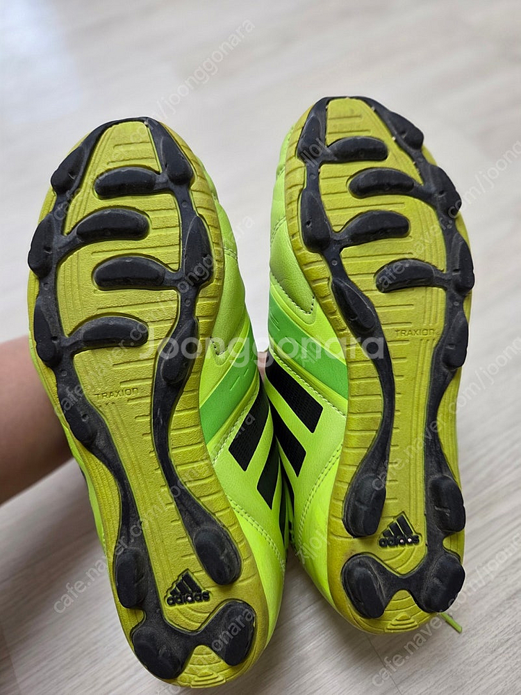 아디다스 풋살화 축구화 215,230 일괄 판매합니다.--7