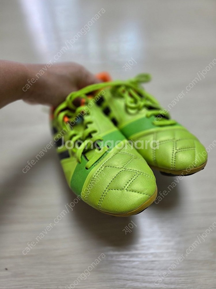 아디다스 풋살화 축구화 215,230 일괄 판매합니다.--9