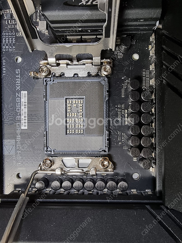 ASUS STRIX Z890 -E GAMING W.--2