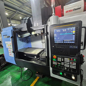 DNM5700 2022년 주축관통 70바 12000rpm