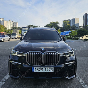 BMW X7 M50i 21년형(보증연장,풀옵션) 팝니다