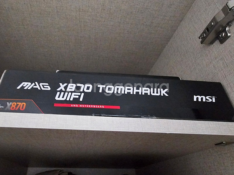 메인보드 팝니다 라이젠 msi x870 토마호크 wif...--0