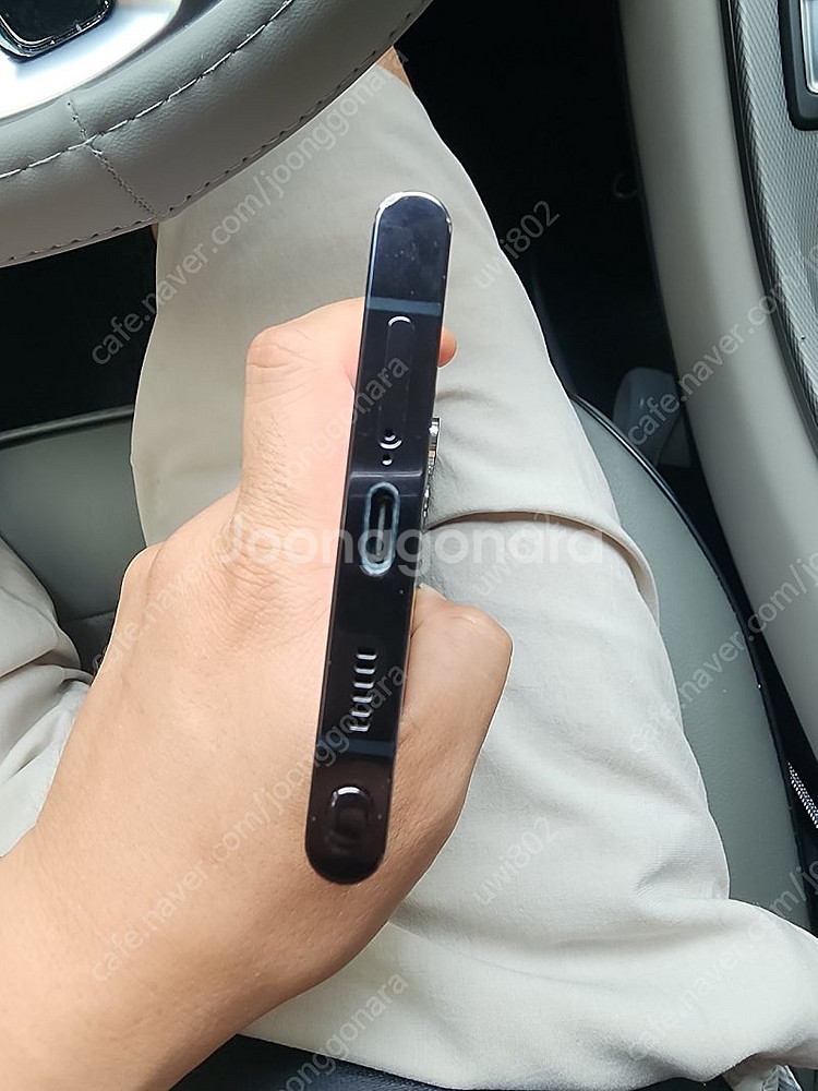 S22 울트라 블랙 정상해지 하단쪽 녹색작은점 매우 희...--1