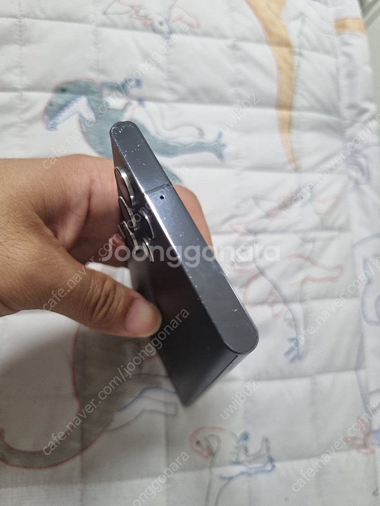 S22 울트라 블랙 정상해지 하단쪽 녹색작은점 매우 희...--4