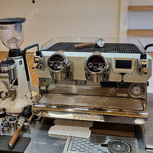 훼마E71 에센스 2그룹 메조 메이저 카페장비