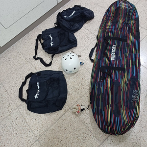스노우보드 용품. (버튼 데크백, 캐픽스 오프너 헬멧, 롬 부츠백)