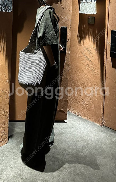 율하네 25ss 점프수트(165이상) 카키바탕 스트라이프--1