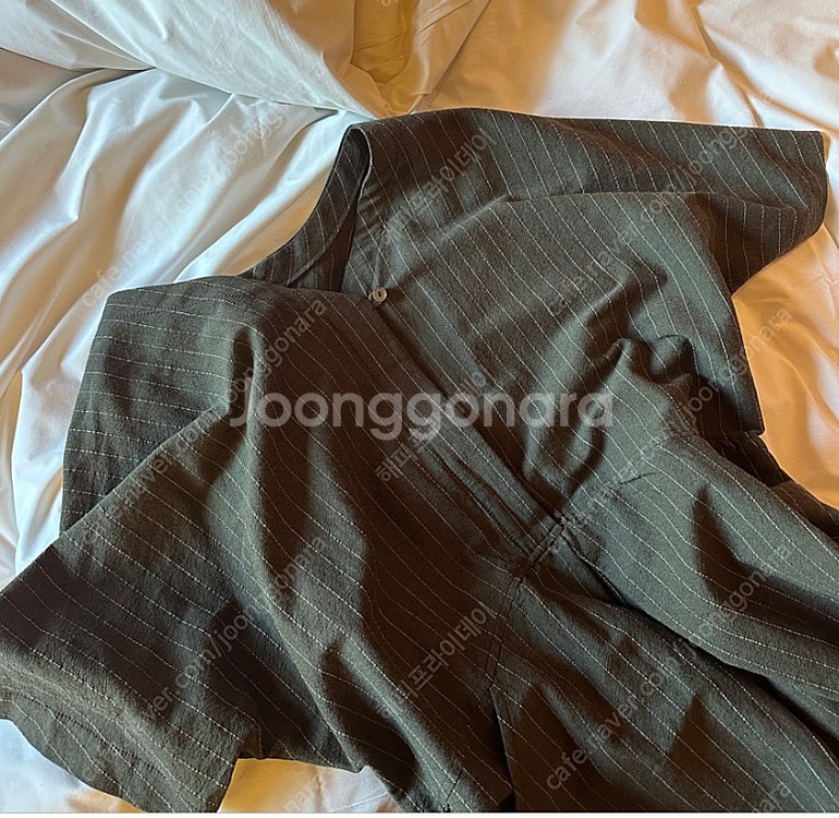 율하네 25ss 점프수트(165이상) 카키바탕 스트라이프--2