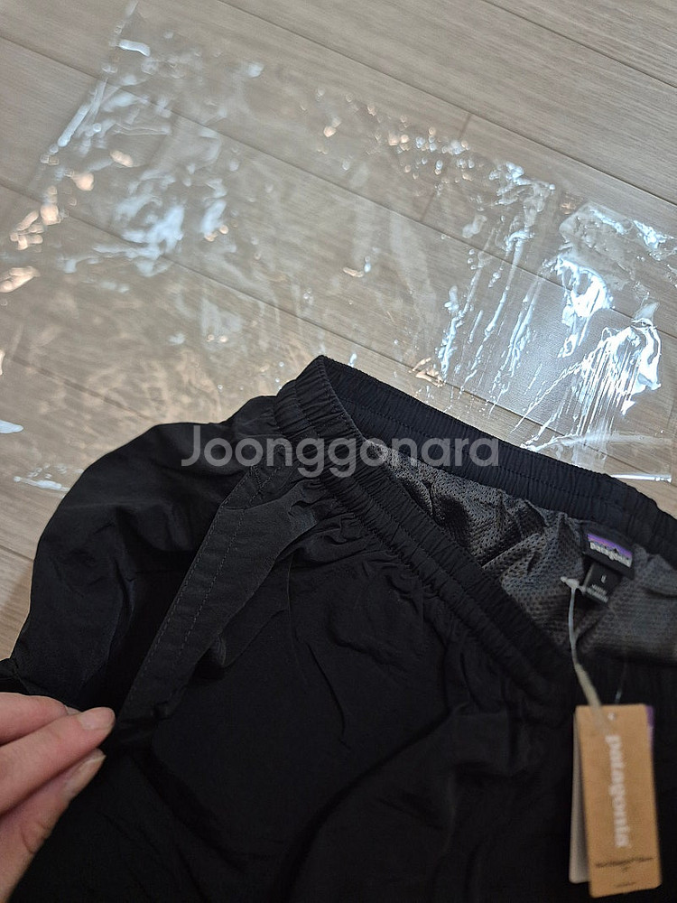 쿨거래시 7만택포! 정가 158,000원 미착용 새제품 정품 파타고니아 반바지 블랙--3