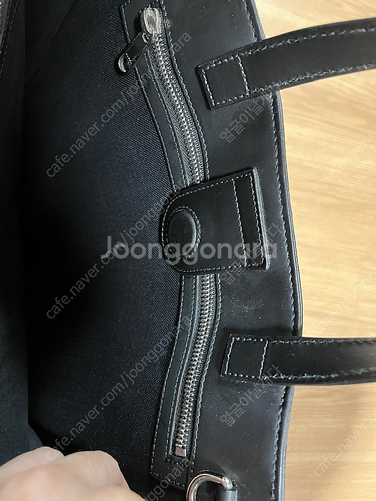 구찌 GG 수프림 캔버스 토트백 블랙 그레이--2