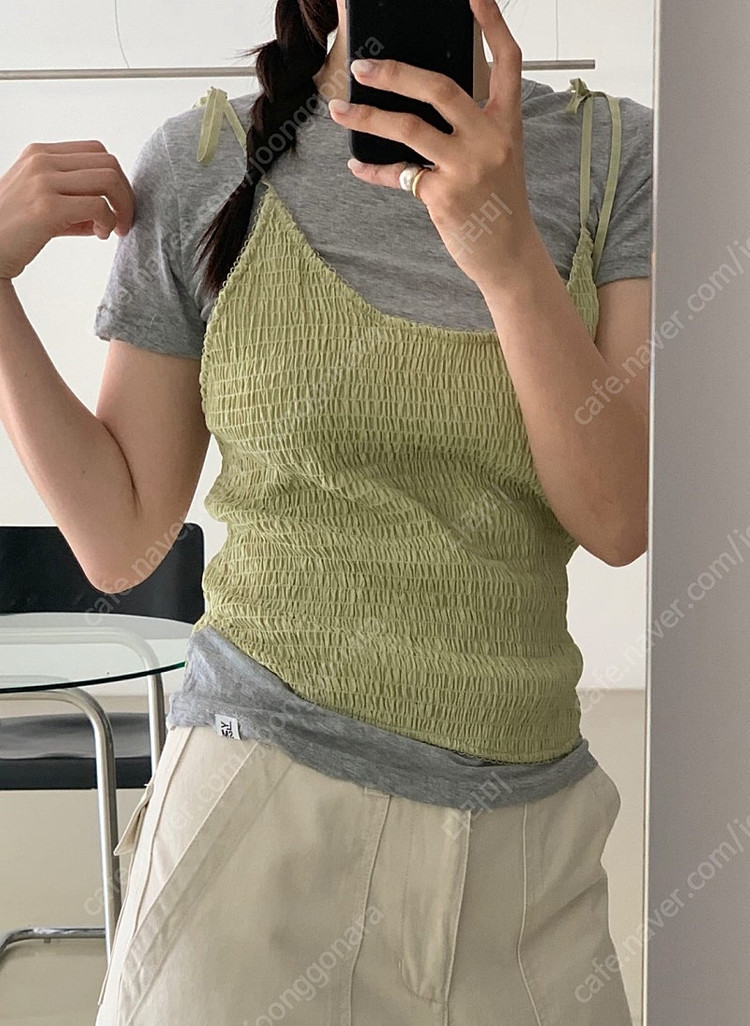마크들리딥뮤즈조이드비비에미닝아웃러브유쏘머치 므앤 아루드그랑블룸가내스라윈아웃메이비베이비모노심슨미뉴에트러브코드유피핀샵 이미지